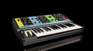 Moog Grandmother - ретро-вдохновленный синтезатор для всех уровней мастерства