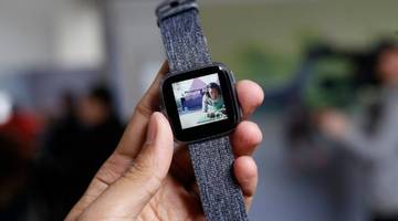 Fitbit Versa - более дружелюбные умные часы для масс
