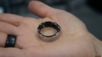 Кольцо второго поколения Oura лучше подходит для вашего пальца