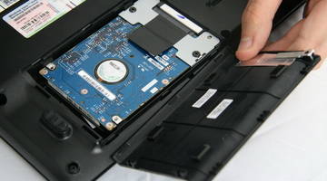 Как заменить жесткий диск на ноутбуке – инструкция